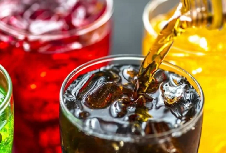 دراسة تربط المشروبات الغازية بالاكتئاب