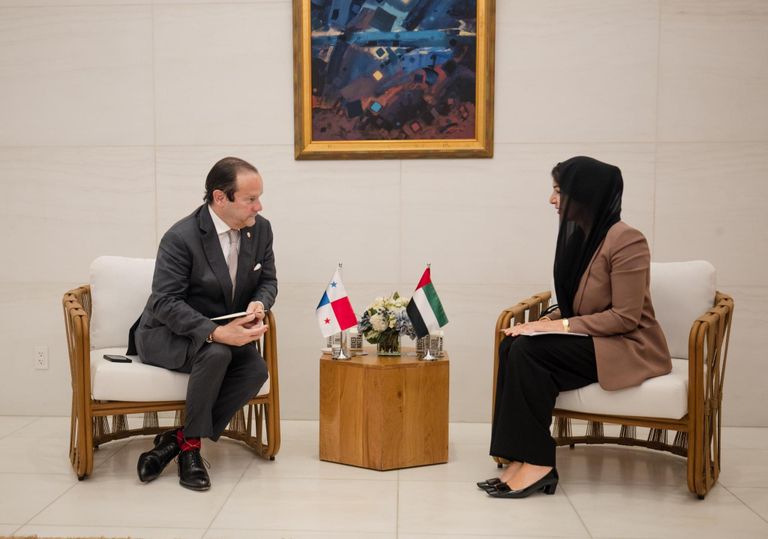 الشيخ شخبوط بن نهيان آل نهيان يلتقي مع رئيس مفوضية الاتحاد الأفريقي