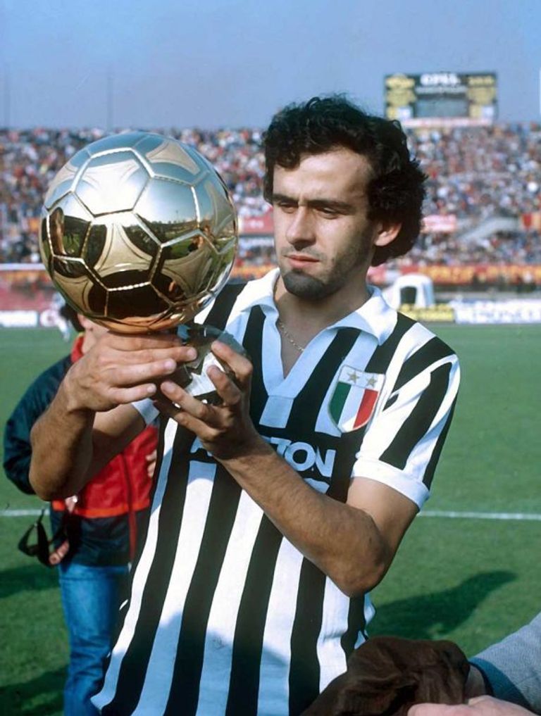 عثمان ديمبيلي المتوج بالكرة الذهبية 2025