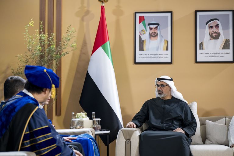 جانب من مراسم منح الدكتوراه الفخرية