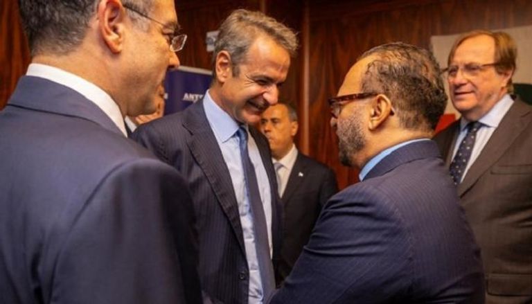 الدكتور أنور بن محمد قرقاش المستشار الدبلوماسي لرئيس دولة الإمارات خلال القمة