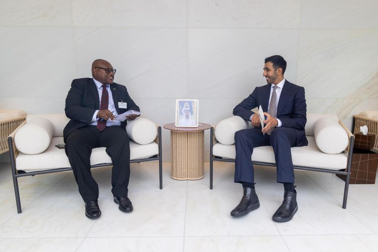 الشيخ شخبوط بن نهيان آل نهيان مع مارثا بوبي 