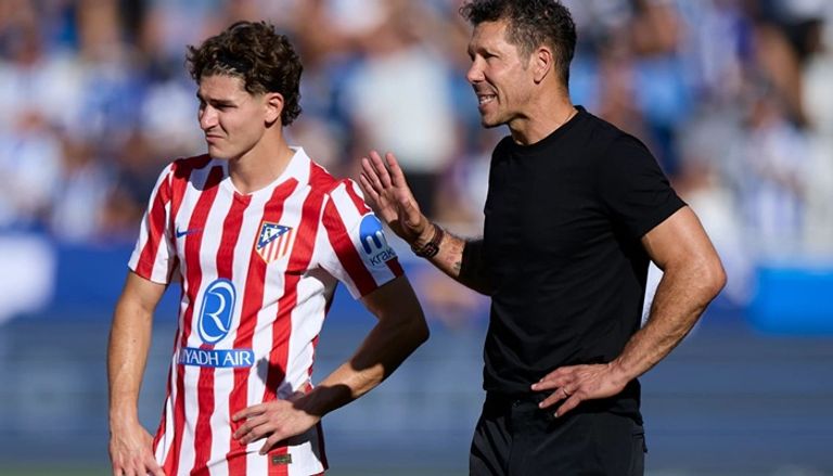 دييغو سيميوني وجوليان ألفاريز