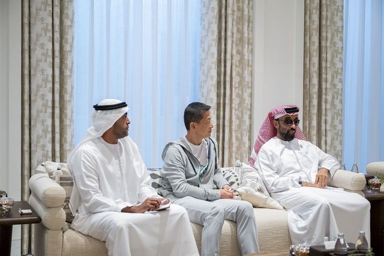 الشيخ محمد بن زايد آل نهيان يستقبل الرئيس التنفيذي لشركة «أوبن إيه آي»