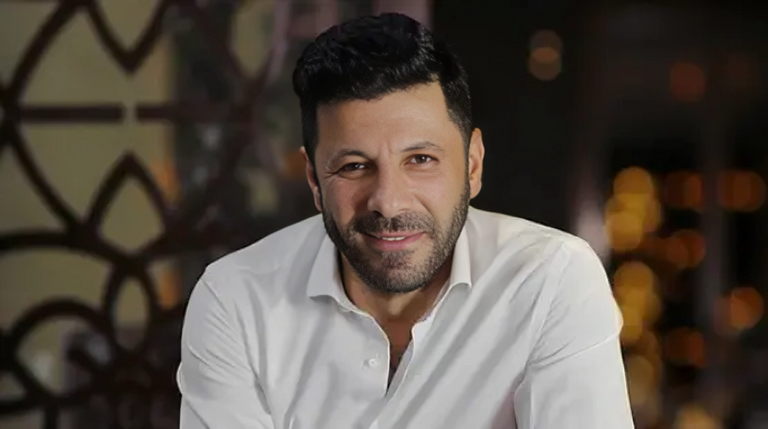الفنان إياد نصار الفنان إياد نصار