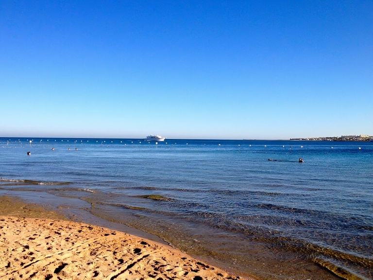 البحر الأحمر البحر الأحمر