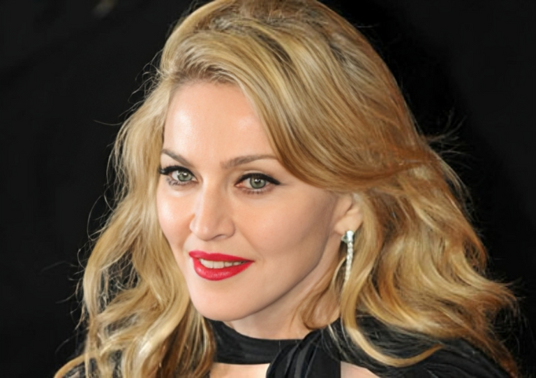 المغنية العالمية مادونا المغنية العالمية مادونا