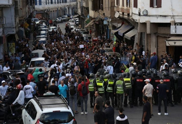 اعتقال أحد أفراد جيل زد 212