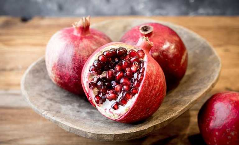 الرمان خمس فواكه ينصح الأطباء بتناولها أسبوعيا