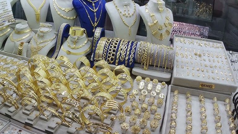 مشغولات ذهبية- أرشيفية