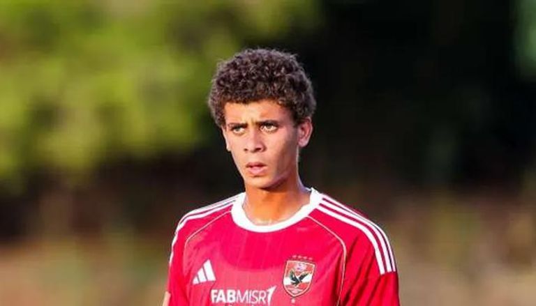 حمزة عبد الكريم لاعب الأهلي