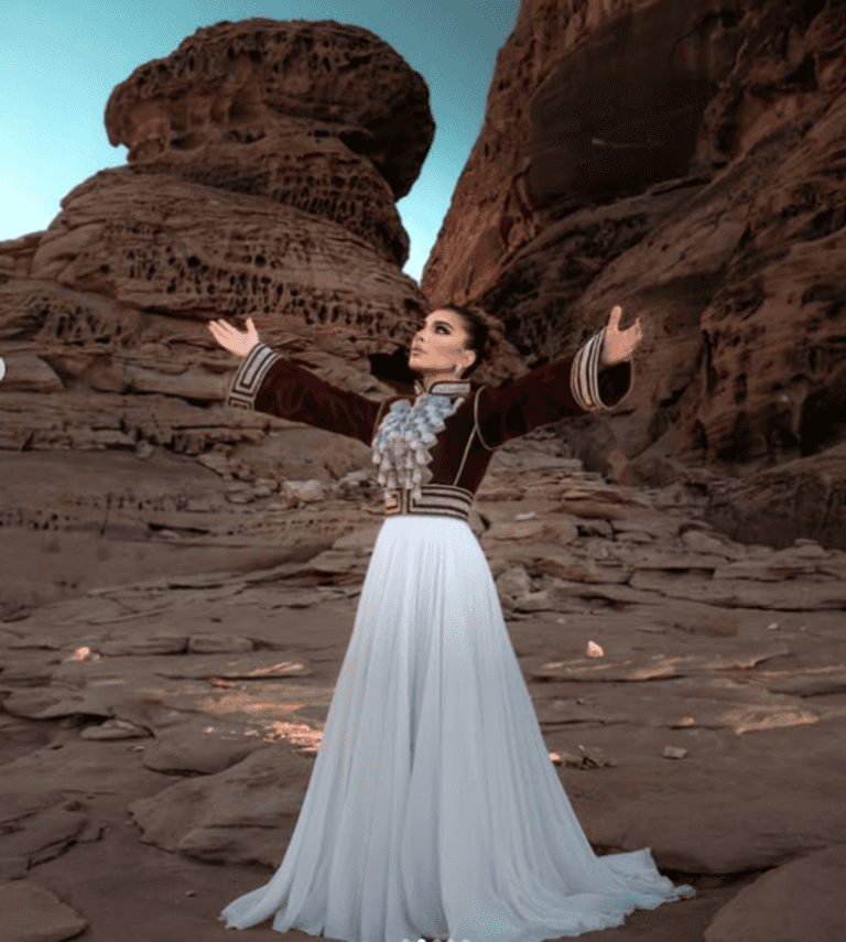 إطلالات النجمات في رأس السنة 2026