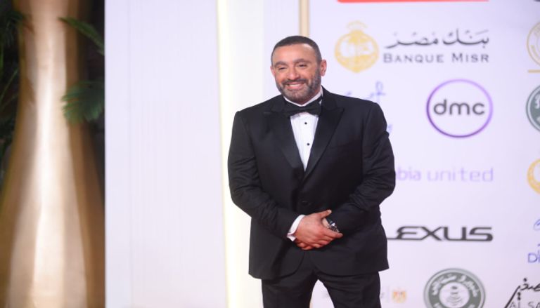 أحمد السقا يقاطع السوشيال ميديا