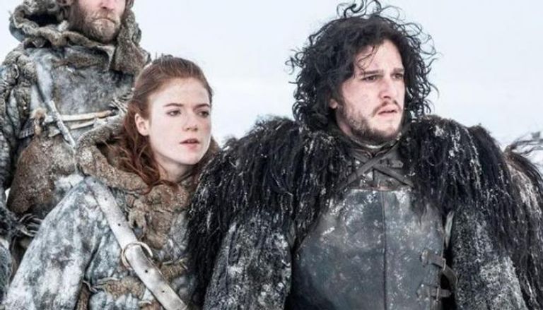 كيت هارينغتون وروز ليزلي 