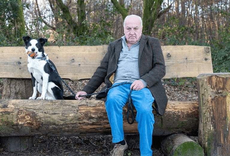 المتطوع آندي جونز