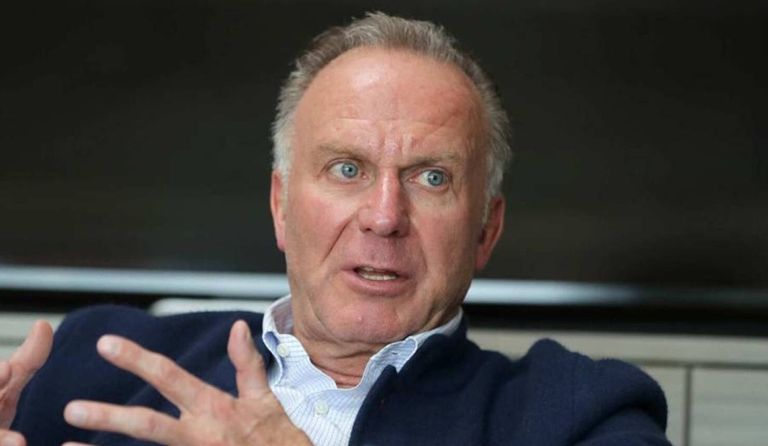 لينارت كارل لاعب بايرن ميونخ