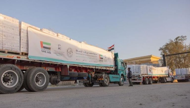 قافلة المساعدات الإنسانية الإماراتية رقم 272
