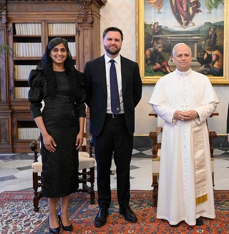 السكرتيرة الصحفية للبيت الأبيض كارولين ليفيت