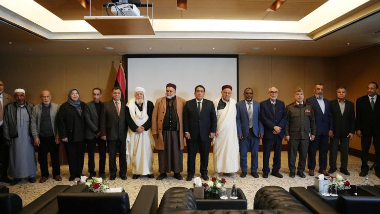 محمد المنفي يعتمد الميثاق الوطني للمصالحة الوطنية