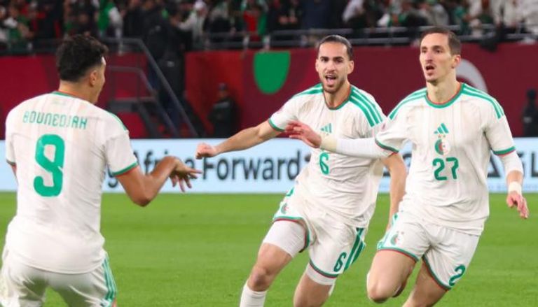 زروقي وبولبينة نجما منتخب الجزائر