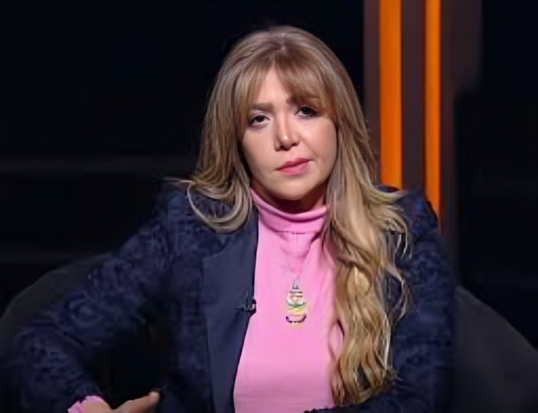 الشاعر أيمن بهجت قمر 