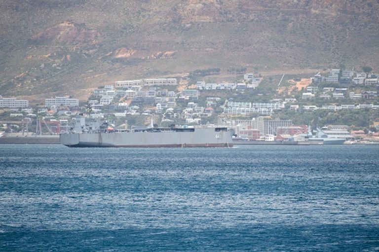 سفينة حربية إيرانية ترسو على سواحل جنوب أفريقيا للمشاركة في المناورة سفينتان حربيتان صينيتان في جنوب أفريقيا للمشاركة في مناورة بحرية