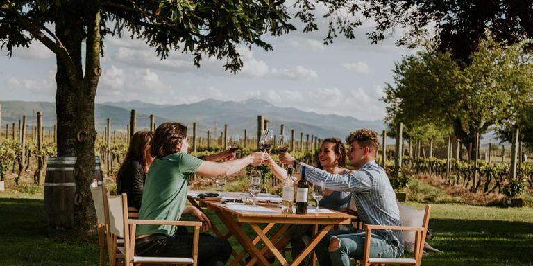 قرية "لاغوارديا" الإسبانية