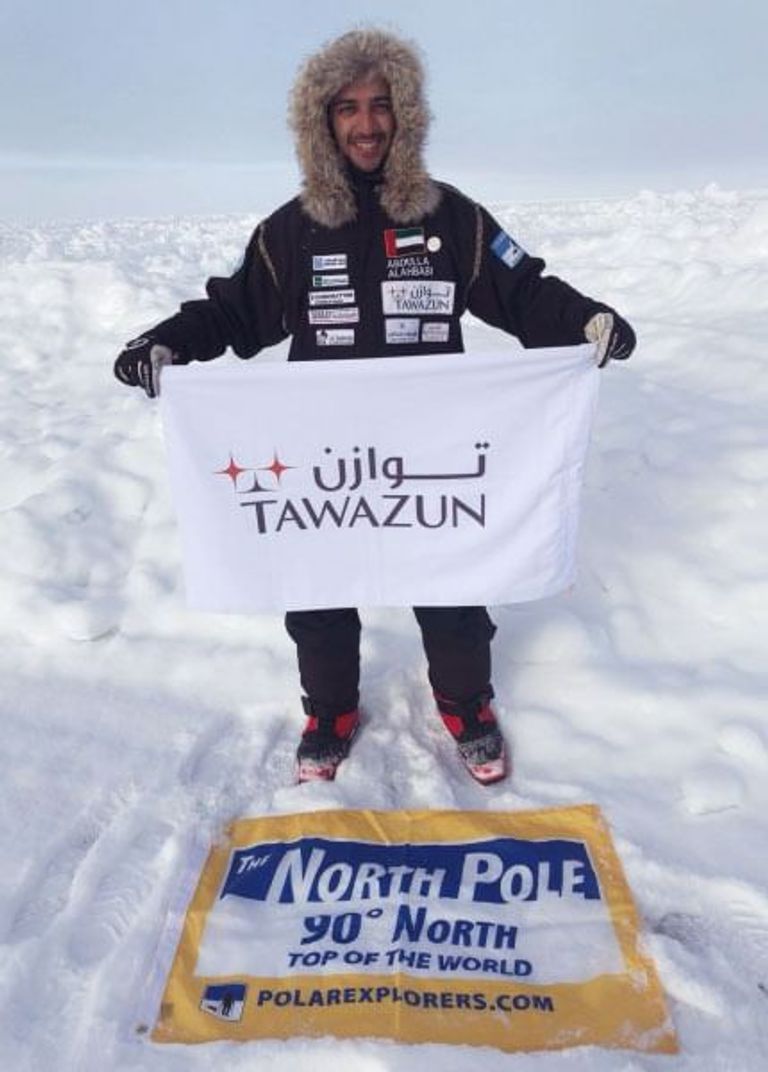 الإمارات في قلب القطبين