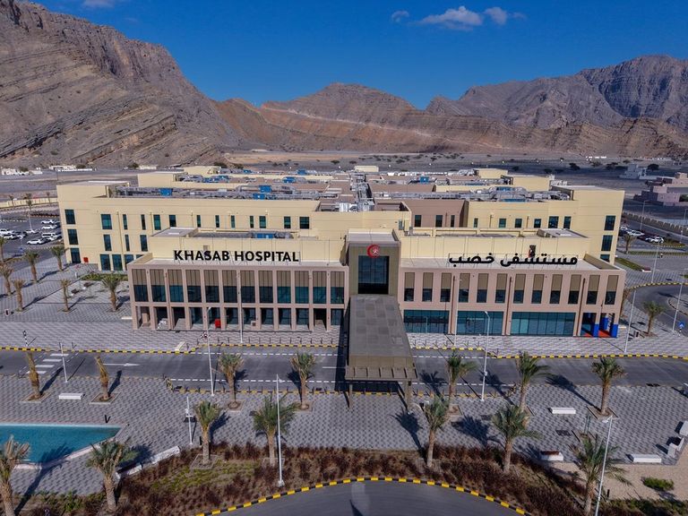 سلطان عمان هيثم بن طارق