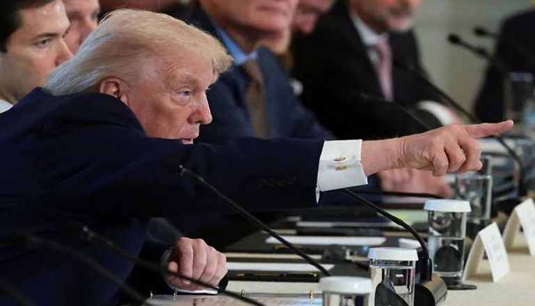 قوات بريطانية خلال تدريب في القطب الشمالي