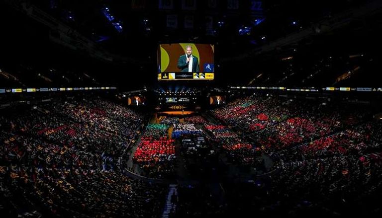 هاري بجوار والده وشقيقه خلال دورة افتتاح ألعاب إنفكتوس 2014