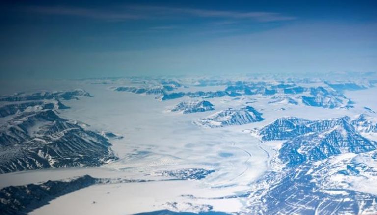 ذوبان الجليد البحري قرب إيتوكورتورميت، شرق غرينلاند