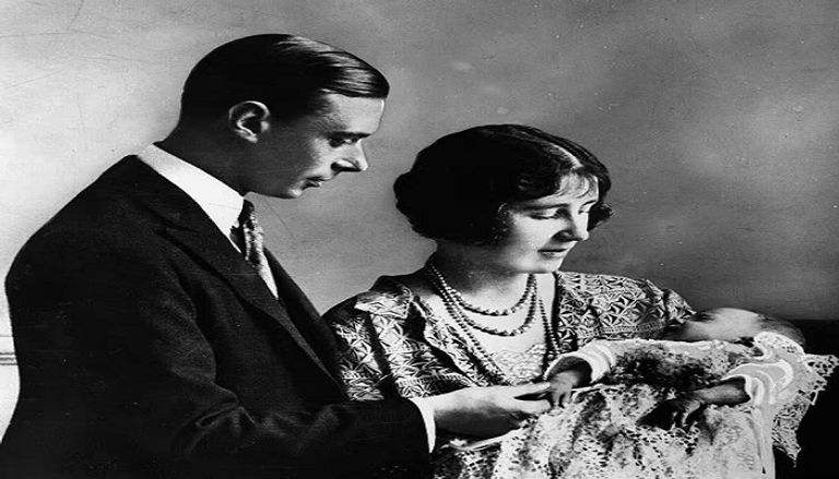 الملكة الأم بعد ولادة إليزابيث الثانية