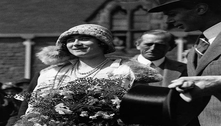 الملكة الأم بعد ولادة إليزابيث الثانية