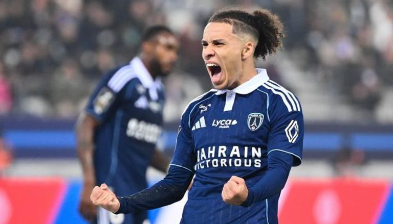 قبال نجم باريس إف سي