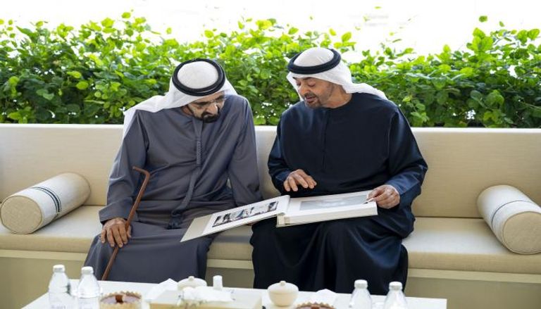 رئيس دولة الإمارات يلتقي الشيخ محمد بن راشد آل مكتوم