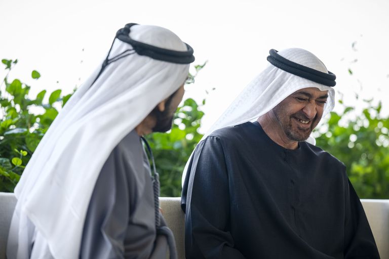 رئيس دولة الإمارات يلتقي الشيخ محمد بن راشد آل مكتوم