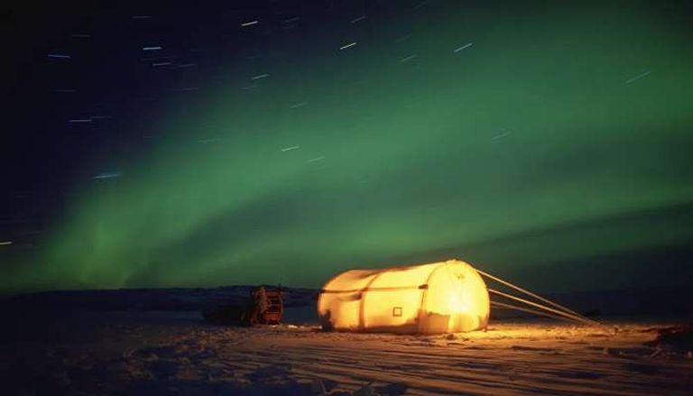 جنديان في وحدة سيريوس يقومان بالدورية