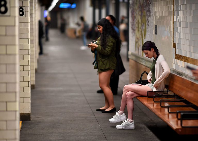 يوم بلا سراويل