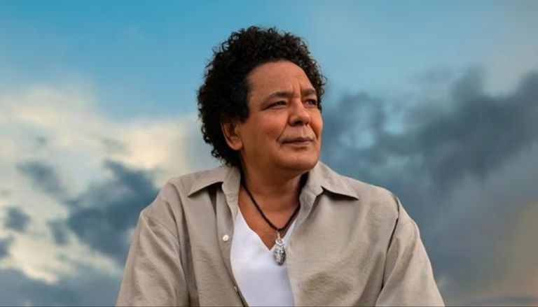 الفنان محمد منير