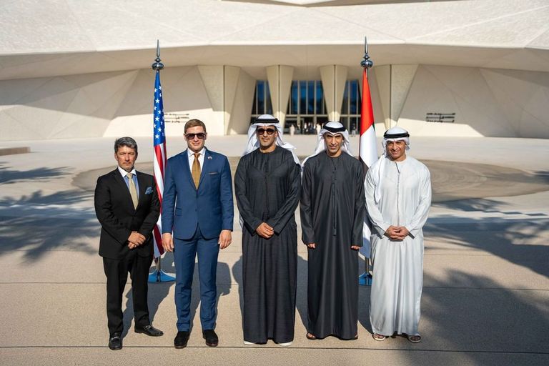 جانب من توقيع الإعلان - وام