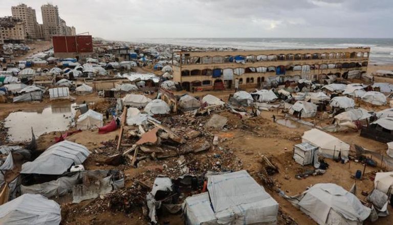 ظروف قاسية يعيشها النازحون في قطاع غزة في ظل برودة الطقس