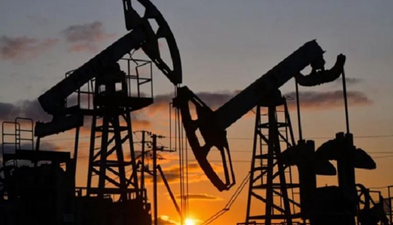 استخراج النفط