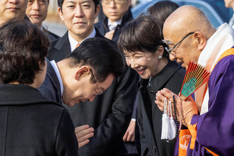 سيلفي بين الرئيسين الصيني والكوري الجنوبي