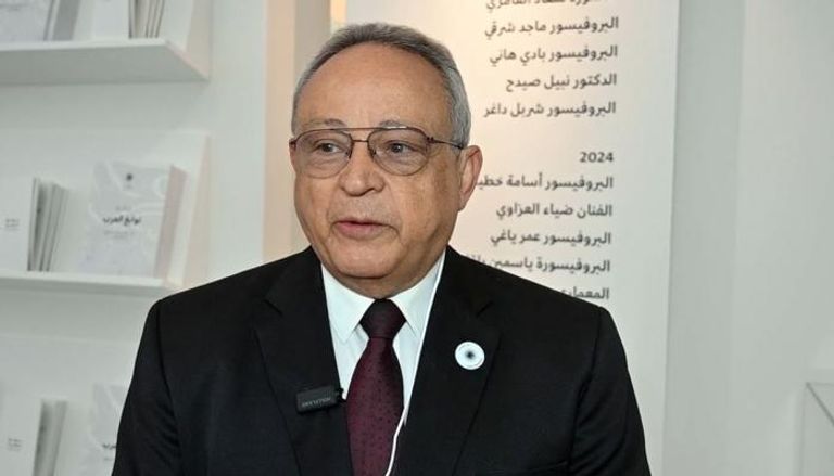 الدكتور أحمد زايد 