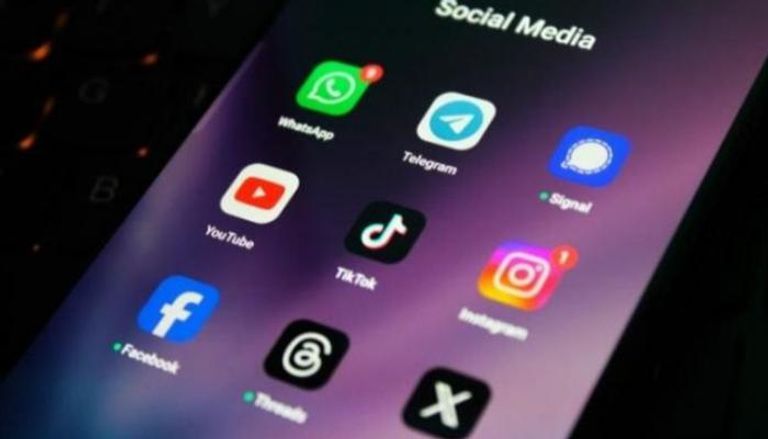 حظر وسائل التواصل على الأطفال 