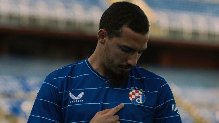 إسماعيل بن ناصر نجم منتخب الجزائر