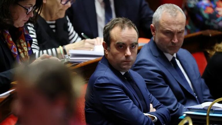 رئيس الوزراء الفرنسي سيباستيان لوكورنو 