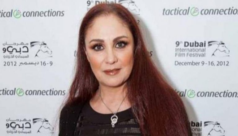 الفنانة شيرين