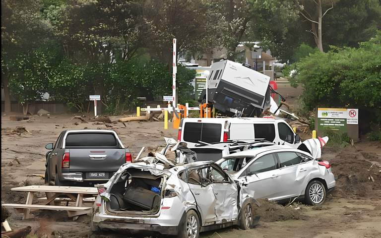 فيضانات أستراليا